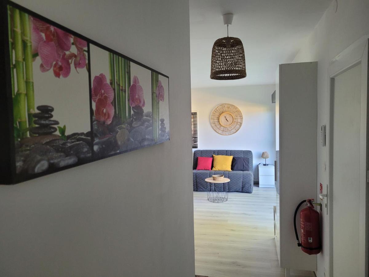 Appartement Tout Equipe En Rez-De-Jardin Entre Gard Et Ardeche Saint-Julien-de-Peyrolas ภายนอก รูปภาพ