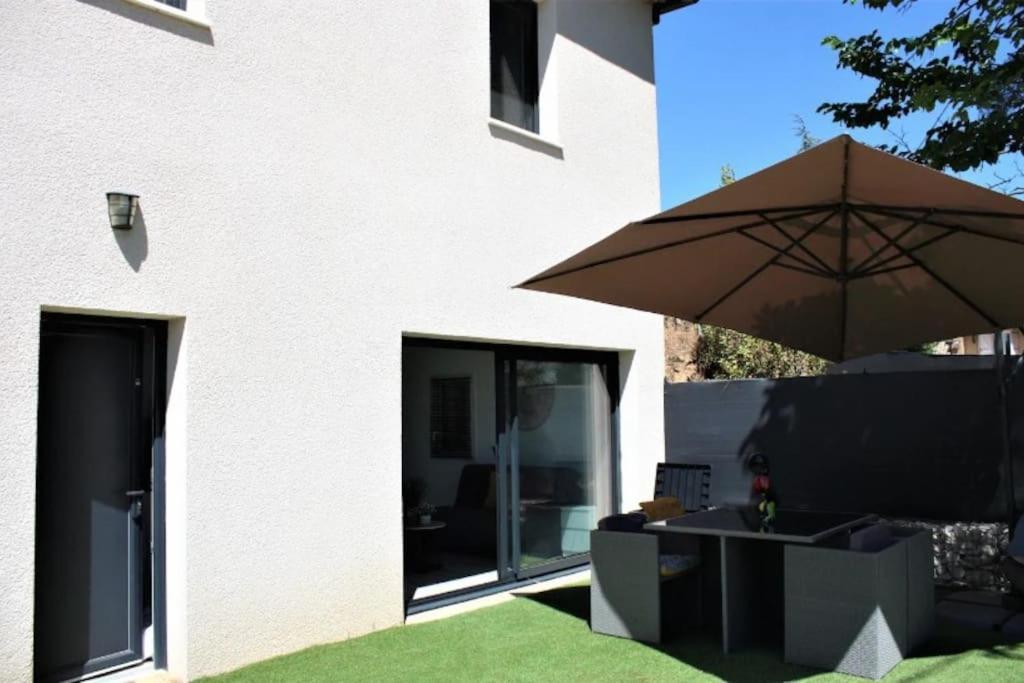 Appartement Tout Equipe En Rez-De-Jardin Entre Gard Et Ardeche Saint-Julien-de-Peyrolas ภายนอก รูปภาพ