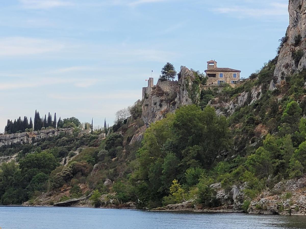 Appartement Tout Equipe En Rez-De-Jardin Entre Gard Et Ardeche Saint-Julien-de-Peyrolas ภายนอก รูปภาพ